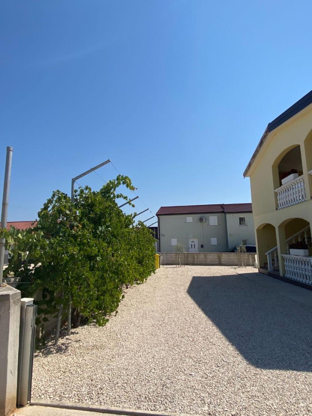 Apartments Draga - Comfortable & Afordable Vir Exterior photo